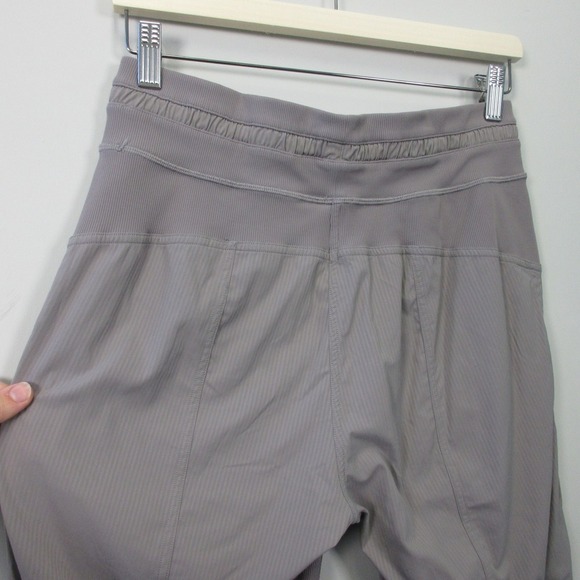 Lululemon Dance Studio Crop II Unlined 20" Women 6 Gray Jogger Pants Travel 240 - Picture 5 of 13